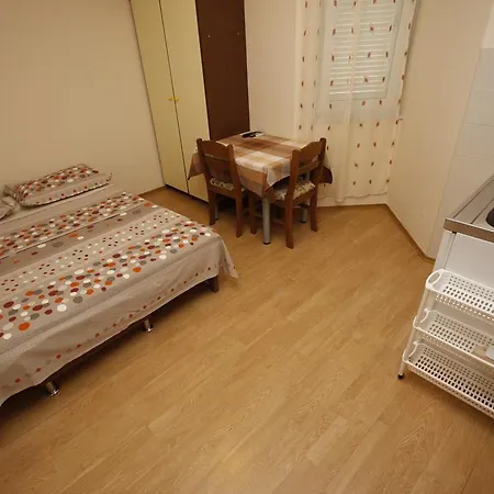 Gasthuis Lidus 3*