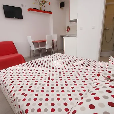 Lidus Guest house 3*