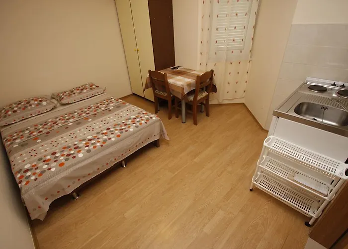 Guest house Lidus 3*