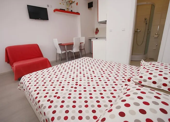 Lidus Guest house 3*