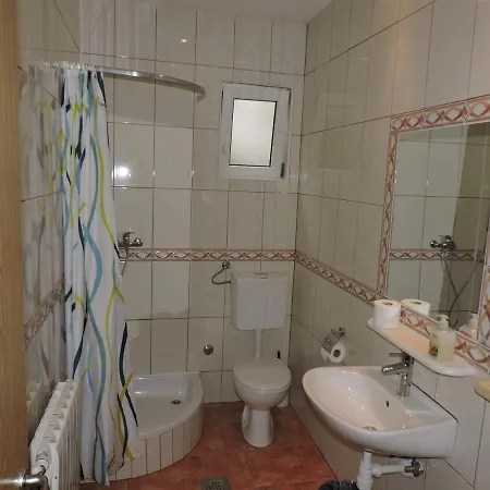 Guest house Lidus 3*