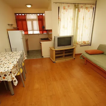 Lidus 3* マカルスカ