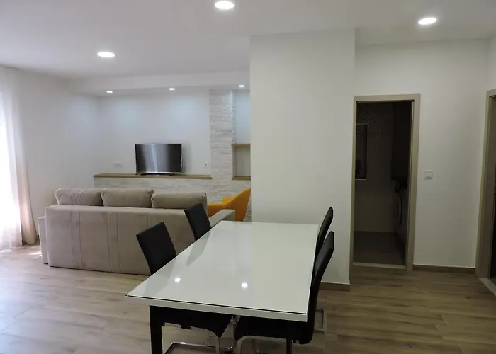 Lidus Πανσιόν